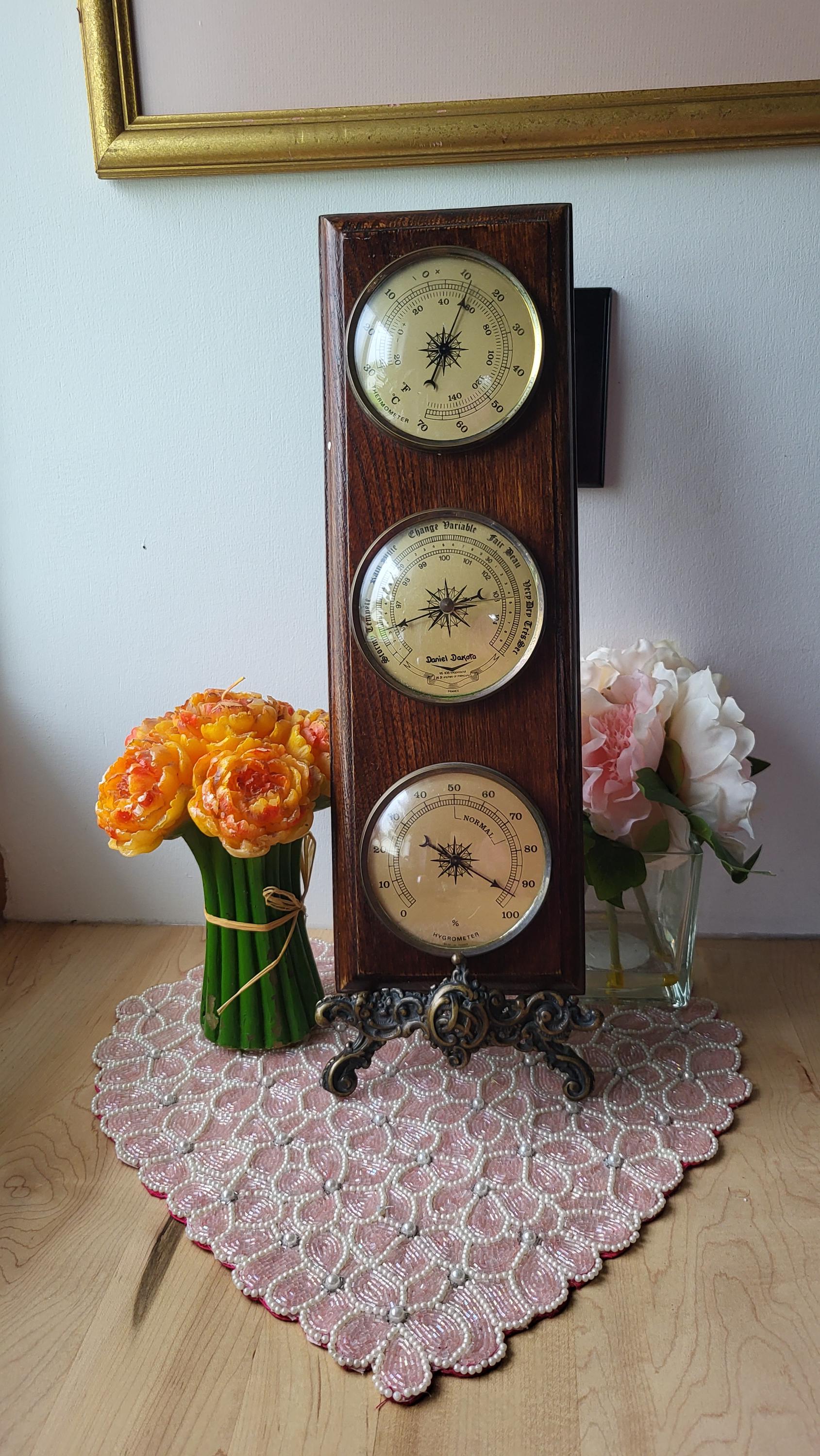Vintage Daniel Dakota Wood Wall Weather Station Barometer