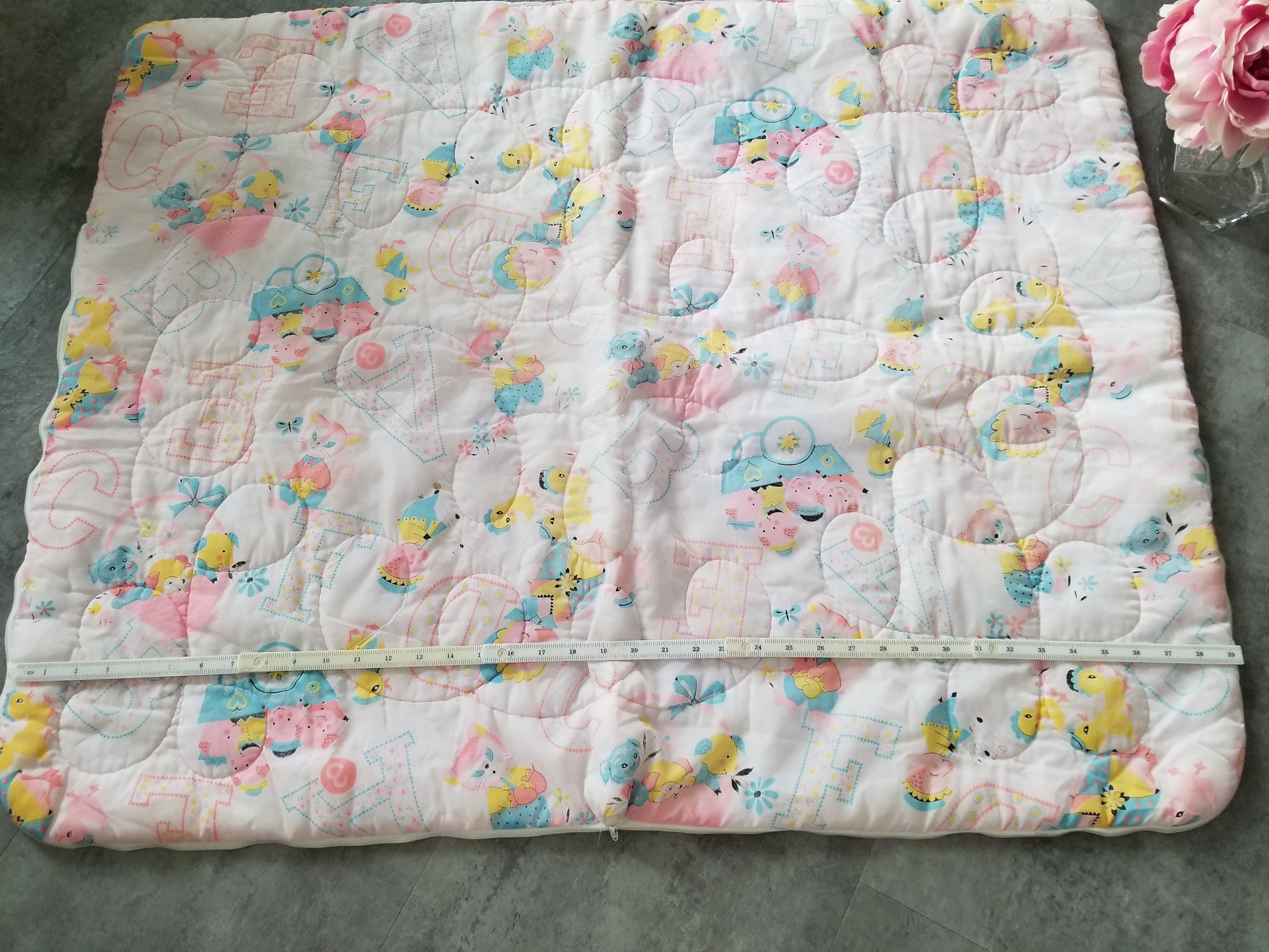 Vintage Baby Kitsch Cat Blanket Vintage Pink Pigs Ducks Mommy  display picture 1