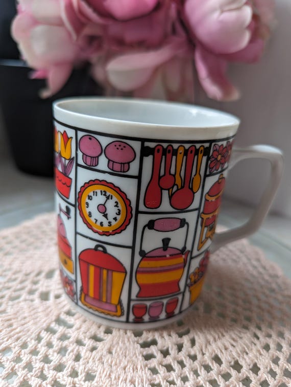 Vintage 70s Geometric Print Coffee Mug With Kitchen Scenes, 5pm 