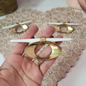 Tiradores de cajón Retro Atomic, juego de 3, estilo moderno de mediados de siglo, para cómodas y aparadores, con centros de 1 1/2”, fabricados en Canadá.