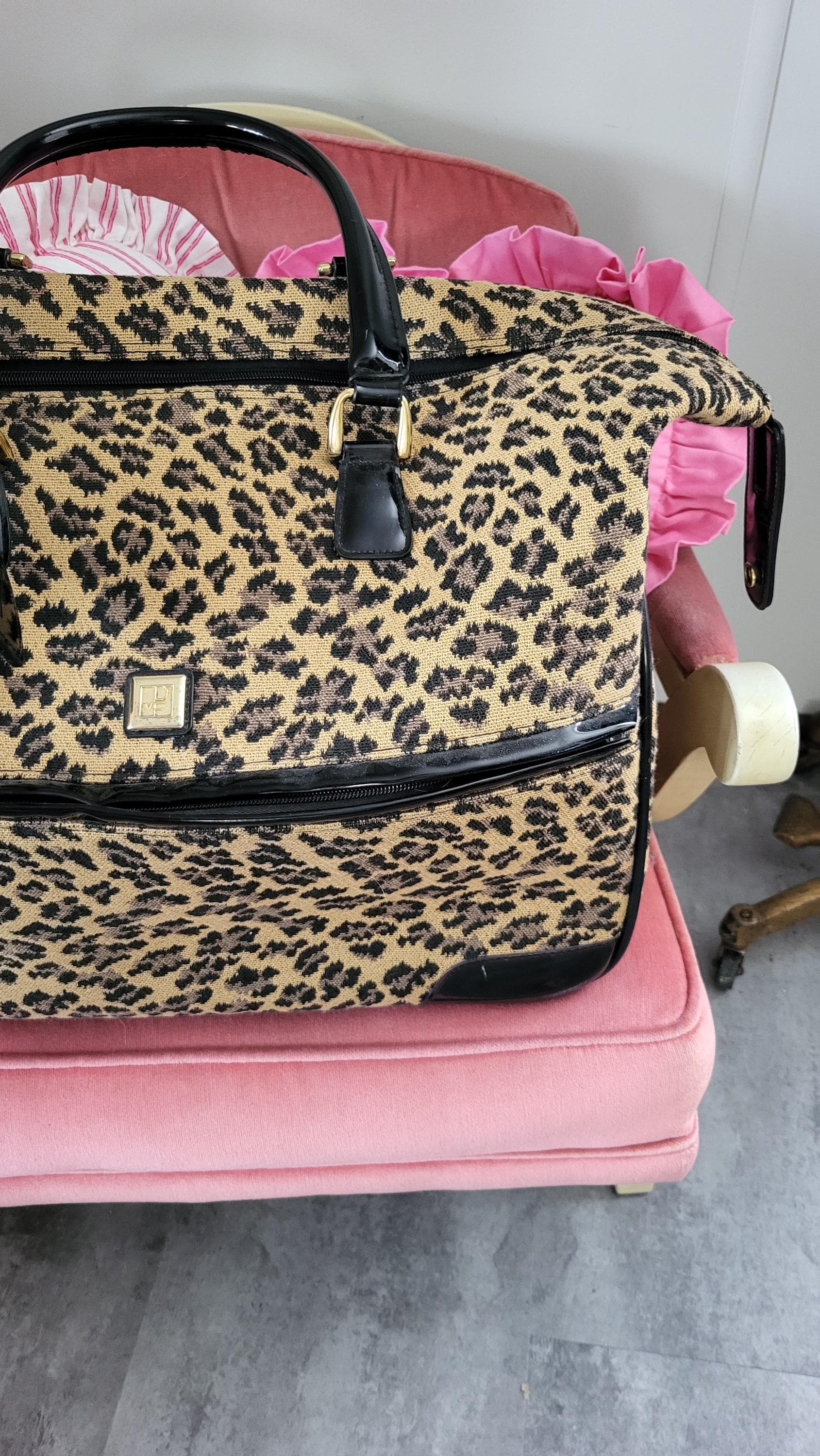 Vintage Diane Von Furstenberg Sac De Voyage Cheetah Needlepoint