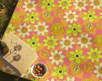 Checkered y2k Retro Picnic Blanket Smiley Daisy Happy Face gift summer spring. Water resistant outdoor picnic mat blanket washable, carrier