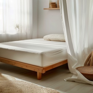 100% Organic cotton waterproof mattress protector, the ultimate organic breathable protector.