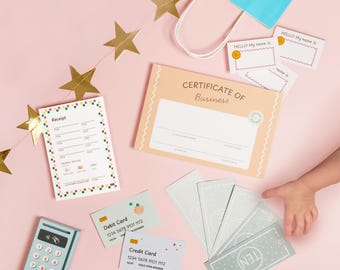 Juego de actividades de heladería para niños, con dinero de juguete, recibos y tarjetas de crédito.