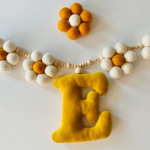 Guirnalda de margaritas blancas y mostaza con letras amarillas - Guirnalda de margaritas - Pancarta de cumpleaños - Decoración de fiesta de margaritas