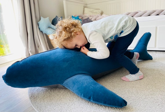 Animal en peluche géant requin 150 cm, 100% fait main, coussin inférieur -   France