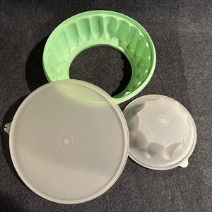 Tupperware Jello Mold ~ Set of 3 Pieces ~ Vintage ~ 1980&#39;s
