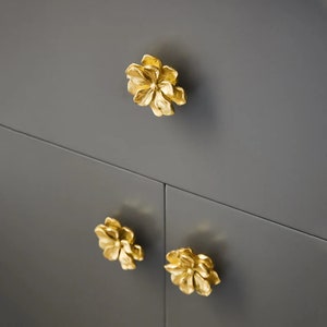 Einzigartige Blumen Kommode Knäufe Exquisite Kamelie Knäufe Knauf Schrank Knauf Geschenk Gold Türknauf Messing Gold Schrank Hardware Yihuanghardware Bild 9