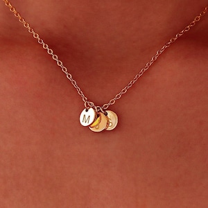 Colar personalizado, colar com letras minúsculas, colar inicial minimalista elegante, joias com nome personalizado, presente personalizado, presente de Natal da mãe