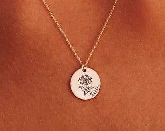 Collier personnalisé de fleur de mois de naissance, collier de nom gravé avec la fleur, bijoux de nom de Flroal, cadeau pour la maman, cadeau personnalisé pour elle