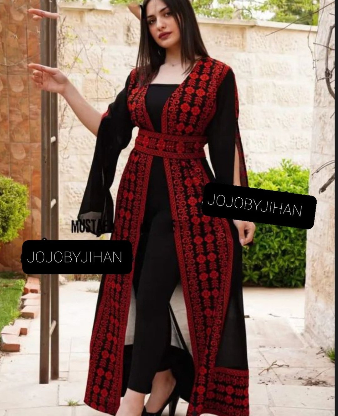 Lara Abaya – Elegant Handmade Palestinian Tatreez Motifs