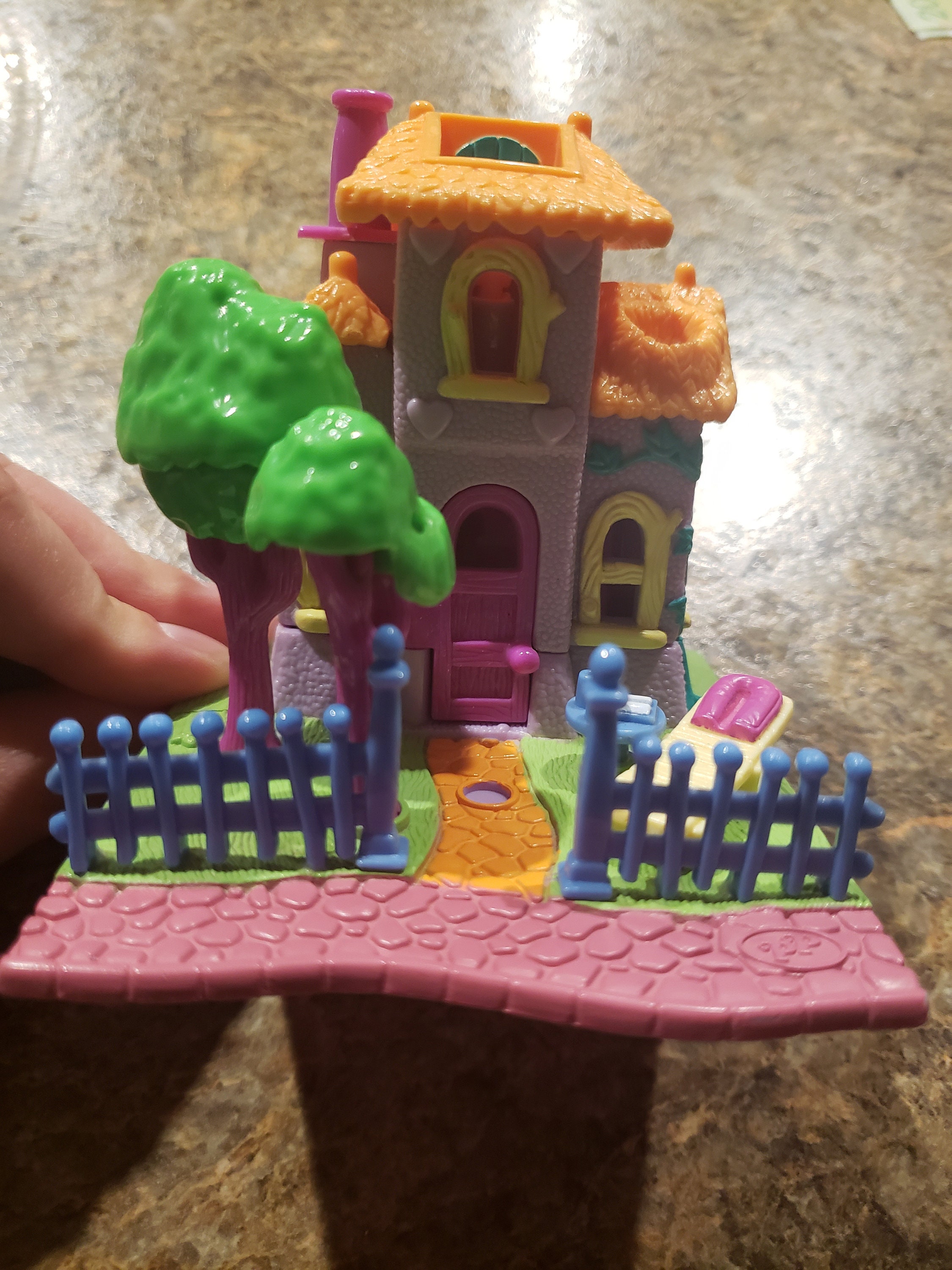 polly pocket giraffe house