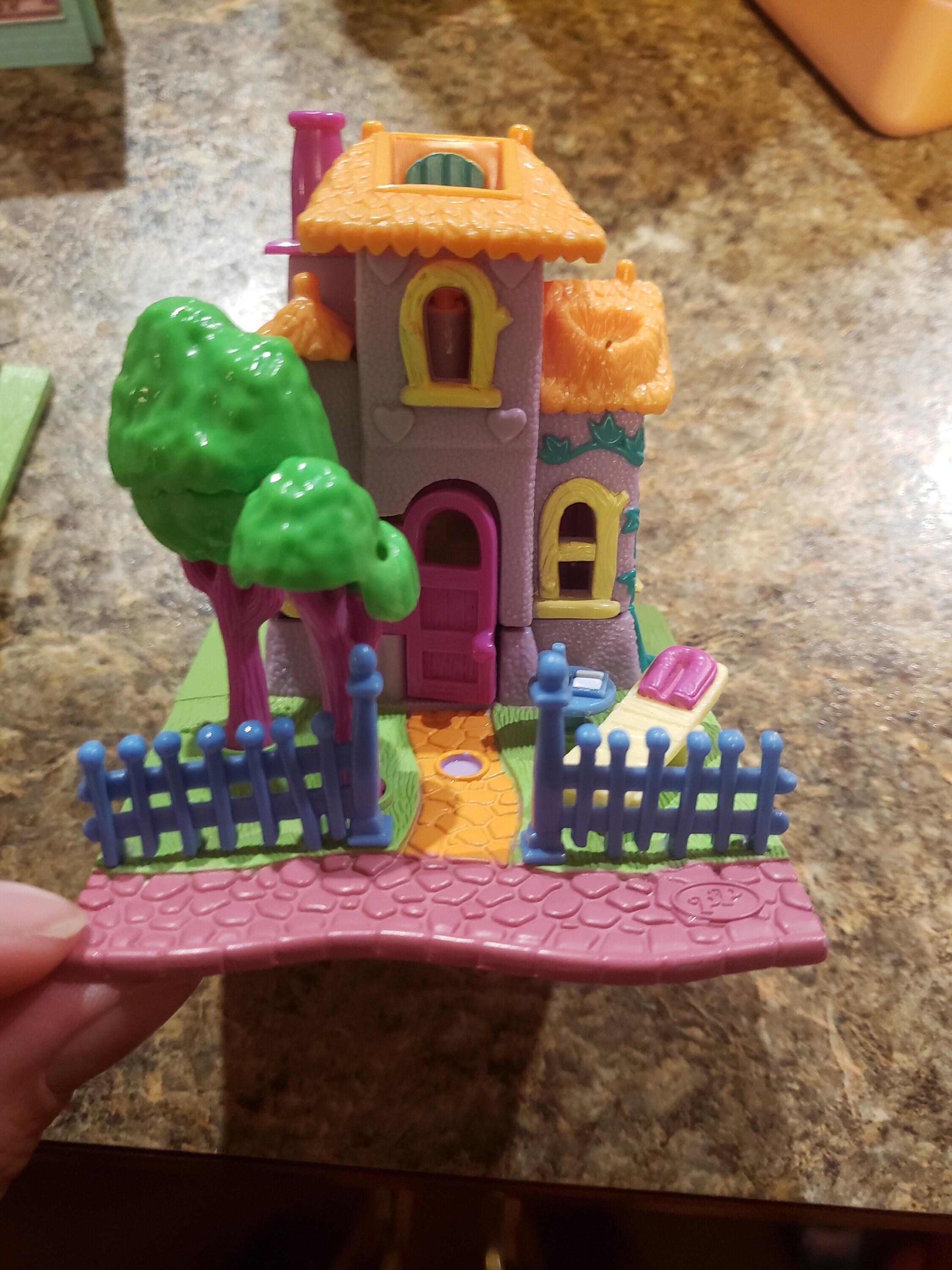 polly pocket giraffe house
