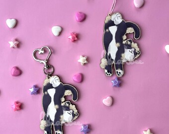 Big Stretch Tuxedo Cat with Kawaii Stars Winter Wooden Bag Charm | Hanging Decoration, Eco Keyring Keychain, Heart Lobster Clasp, Christmas