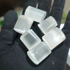 Selenite Tumble stone 100% Genuine Spiritual Healing Crystal Mineral Gem Stone, 1kg pack, 55-65 pieces approx,