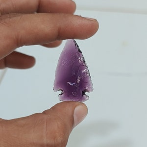 Amethyst Arrowhead Carving Stone: Metaphysical Crystal for Jewelry Making (1&#39;&#39;-1.25&#39;&#39;)