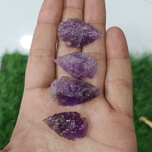 Handmade Amethyst Arrowhead: 1&quot; Healing Crystal for Spiritual Growth