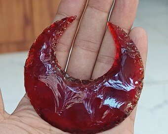 レッドオブシディアンガラスの月：癒しのクリスタル三日月彫刻 - Etsy 日本