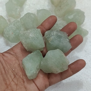 Natural Aquamarine 20-40mm size,Rough Stone,Museum Mineral Specimen, Crystal, Healing Crystal, Energy Stone, Crystal Gifts, Home decor