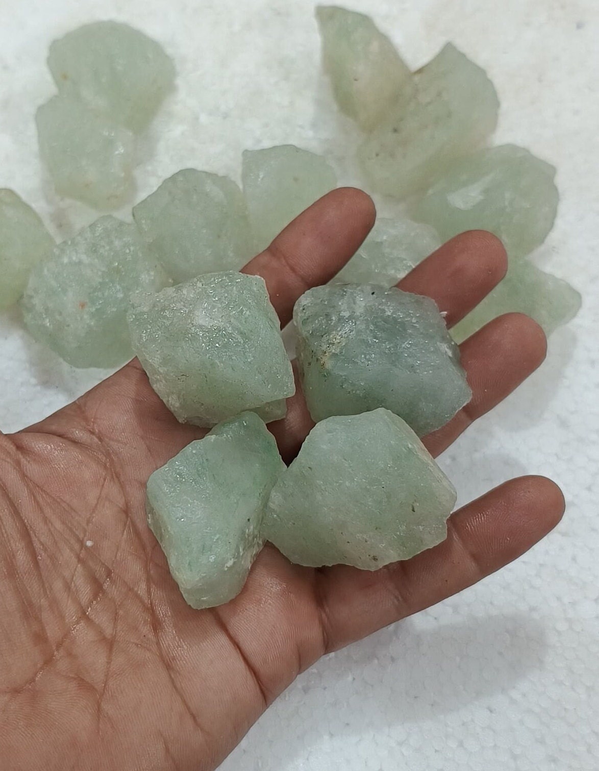 アクアマリン原石 15～25mm、博物館鉱物標本、クリスタルギフト（10個