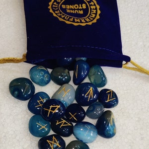 新しいコレクション Blue Onyx Rune Set - Etsy ブレスレット・バングル