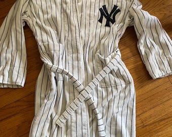 Vintage McArthur SPA Heavyweight Cotton NY Yankees Plush  Pinstripe Bathrobe
