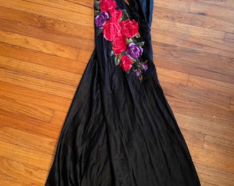 Y2K 90’s Victoria’s Secret Red and Purple Appliqué Roses Sexy  Silk Nightgown Small