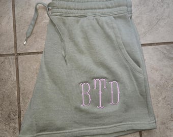 Monogramm bestickte Lounge Shorts | Personalisierte Damen Shorts | Brautjungfer Geschenk | Benutzerdefinierte Initial Shorts | Preppy bequeme Shorts