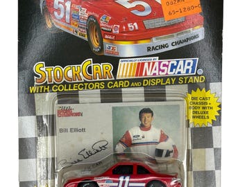 Auto de serie a escala 1:64 Amoco n.° 11 de Bill Elliott, campeón de carreras NASCAR de 1992