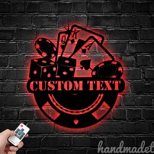 Letrero de metal de póquer de casino personalizado, luz de metal de cartas de póquer, luz LED de dados, decoración de pared de casino de cartas de póquer, luz de arte de pared de casino de dados