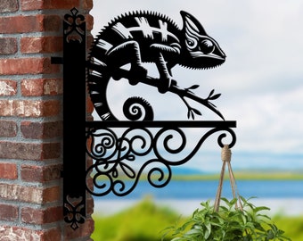 Personalized Chameleon Hanging Bracket, Chameleon Hanging Basket Bracket, Animal Hanging Bracket For Garden, Animal Metal Sign Garden Decor