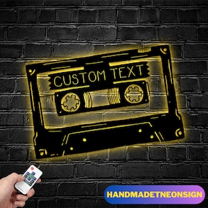 Benutzerdefinierte Kassetten-Metall-Wand-Kunst-LED-Licht - Personalisiertes Recorder-Spieler-Band-Namenszeichen-Wohnkultur - Retro Musikstudio LED-Metalldekor