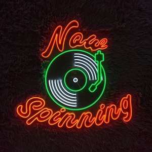 Retro Record Player Neon Sign - Now Spinning LED Light for Music Room, Retro Record Wall Decor, Bar Cafe Sign, Gift for Music Lovers