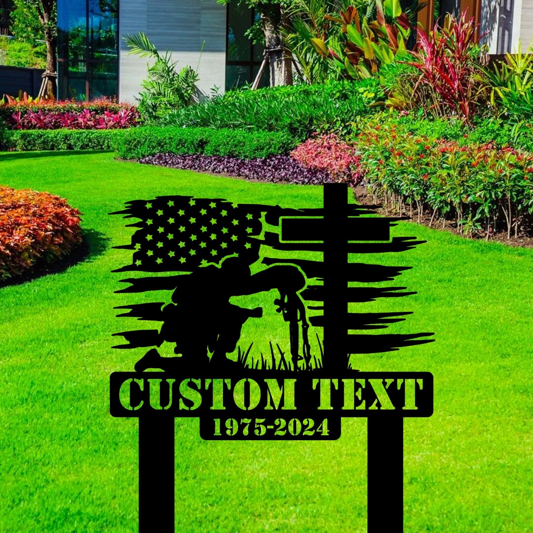 Custom Outdoor US Soldier Kneeling Praying Memorial Stake Personalized Soldier Metal Name Sign