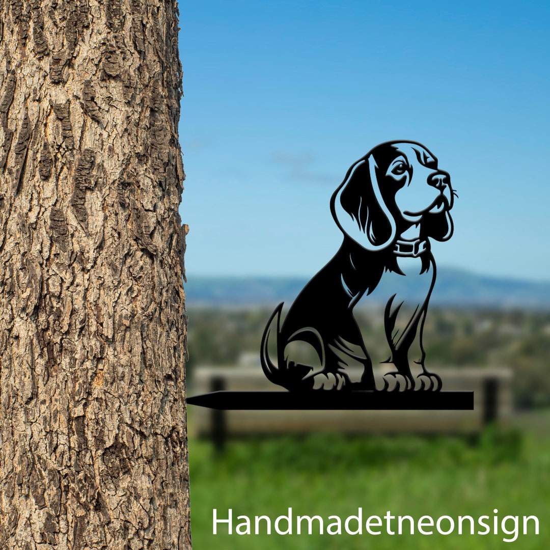 Personalized Beagle Puppy on Branch Metal Tree Stake, Beagle Dog Garden ...