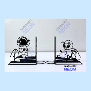 Custom Astronaut Metal Bookends Astronaut Alien Name Bookend, Universe Table Sign, Bookshelf Home Decor, Book Lover Gift, Christmas Gift