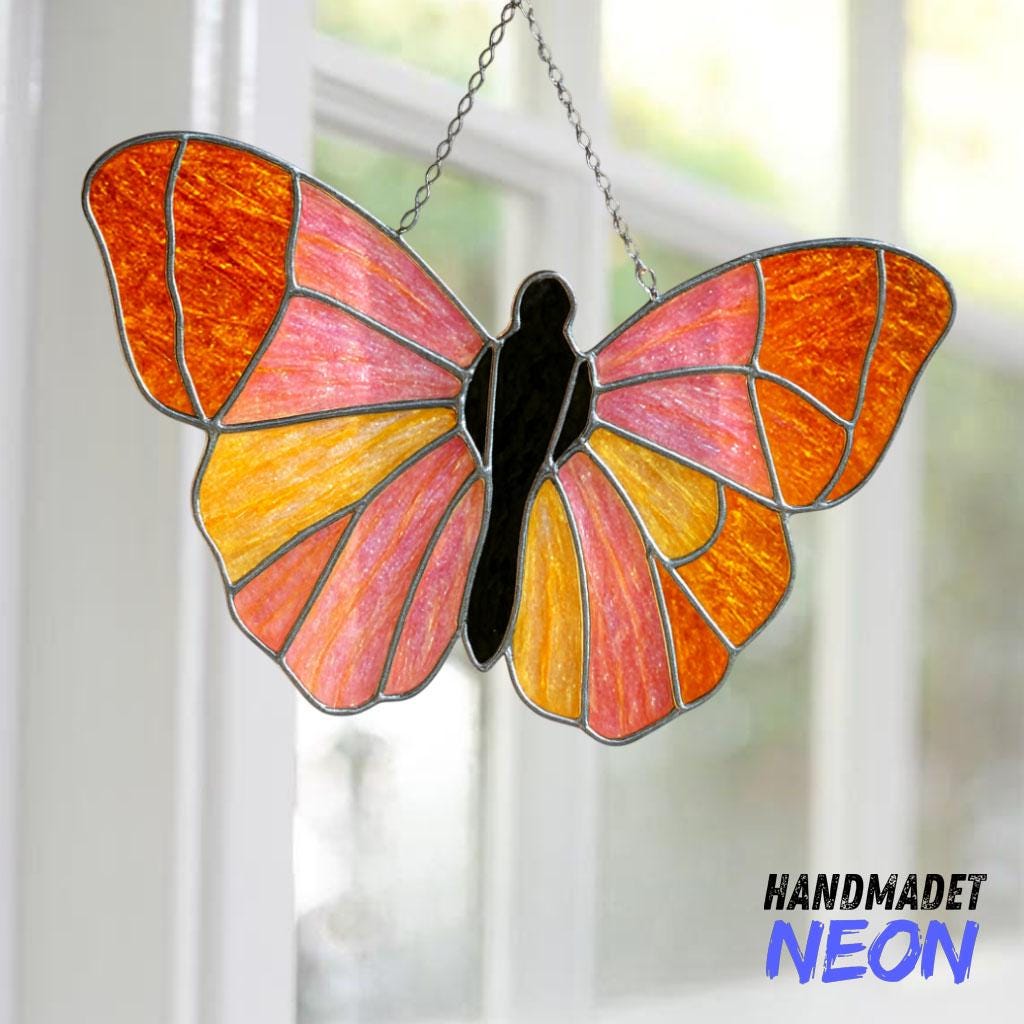 蝶のステンドグラス、手作りのカラフルなガラス窓サンキャッチャー