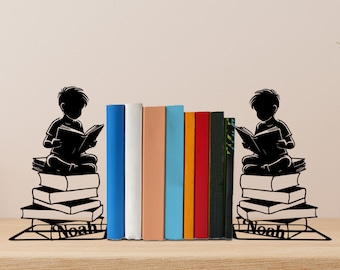 Benutzerdefinierte Junge Lesebuch Metall Buchstützen Bücherwurm Name Buchstütze, Lesebuch Tischschild, Bücherregal Dekor, Buch-Liebhaber Geschenk, Buch Metall Schreibtisch Dekor