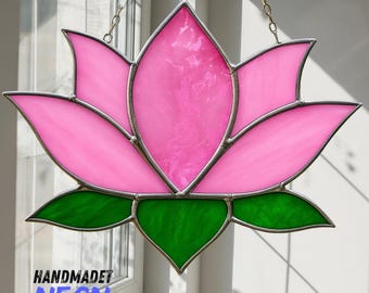Handmade Stained Glass Lotus Flower, Lotus Suncatcher, Window Hanging Decor, Gift for Flower Lovers, Housewarming Gift