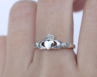 Claddagh Ring, Tiny Celtic Irish Claddagh Ring, Thin Ring, Sterling Silver Women Ring, Love Friendship Ring, Dainty Ring, Minimalist Ring