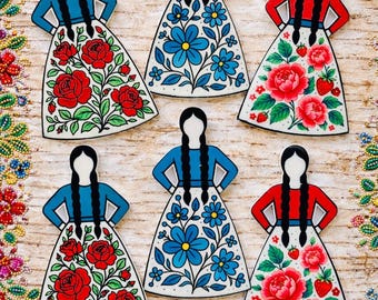 Bring a beautiful Indigenous-inspired look to your jewelry designs with these Native American woman earring centers