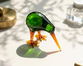 Ręcznie robiona szklana figurka ptaka kiwi, figurka zwierzęcia ze szkła artystycznego w stylu Murano, zielona szklana rzeźba ptaka, wyjątkowa dekoracja do domu, prezent dla miłośników ptaków