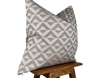 Blush Pink Geometric Pillow Cover with Woven Linen Fabric, Modern Boho Lumbar Cushion for Neutral Decor and Cozy Minimalist Living Room