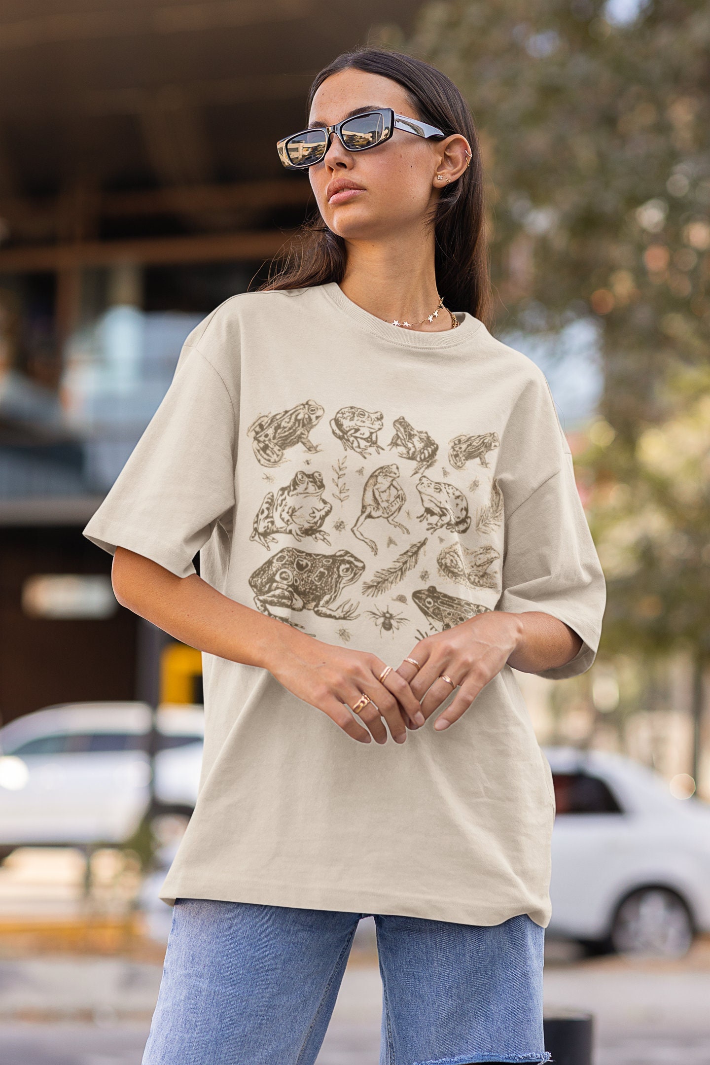 Frog and Bug Shirt, Dark Academia Aesthetic Tee, Cottagecore Toads Tshirt, Vintage Plants and Frogges T-shirt, Nature Retro Illustration Art