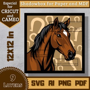 Puede incluir: Ilustración de una cabeza de caballo marrón en un marco negro. La imagen está etiquetada como "Shadowbox for Paper and MDF" y está diseñada para máquinas Cricut y Cameo. Mide 30,48 x 30,48 cm y tiene 9 capas. Incluye el texto "SVG AI PNG PDF".