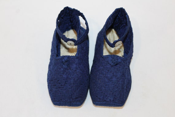 A Pair of Antique Quilted Baby Shoes, Circa 1840 - image 3