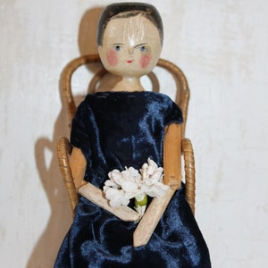 A Pretty Peg Doll, 11.5 ins Tall