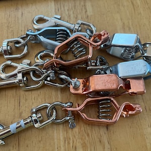Glove Clips - Glove Saver - FlighterKlip - Clip FighterKlips - Firefighter
