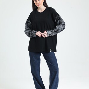 Black Unisex Oversize Cotton Minimalist Loose Pullover Sweater , Streetwear Style Aesthetic Outfit Elegant Sweatshirt, Winter Clothing image 4