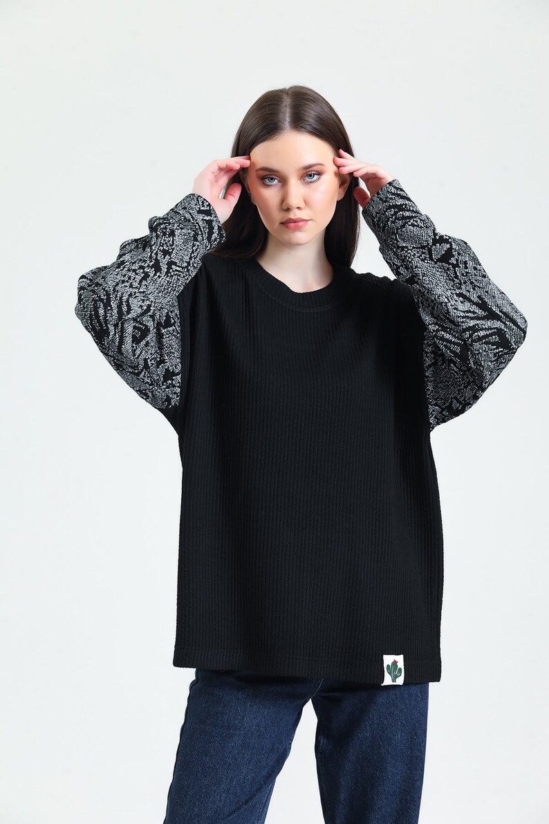 Black Unisex Oversize Cotton Minimalist Loose Pullover Sweater , Streetwear Style Aesthetic Outfit Elegant Sweatshirt, Winter Clothing image 5